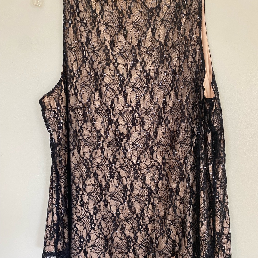 Black lace sequin top - Picture 3 of 5